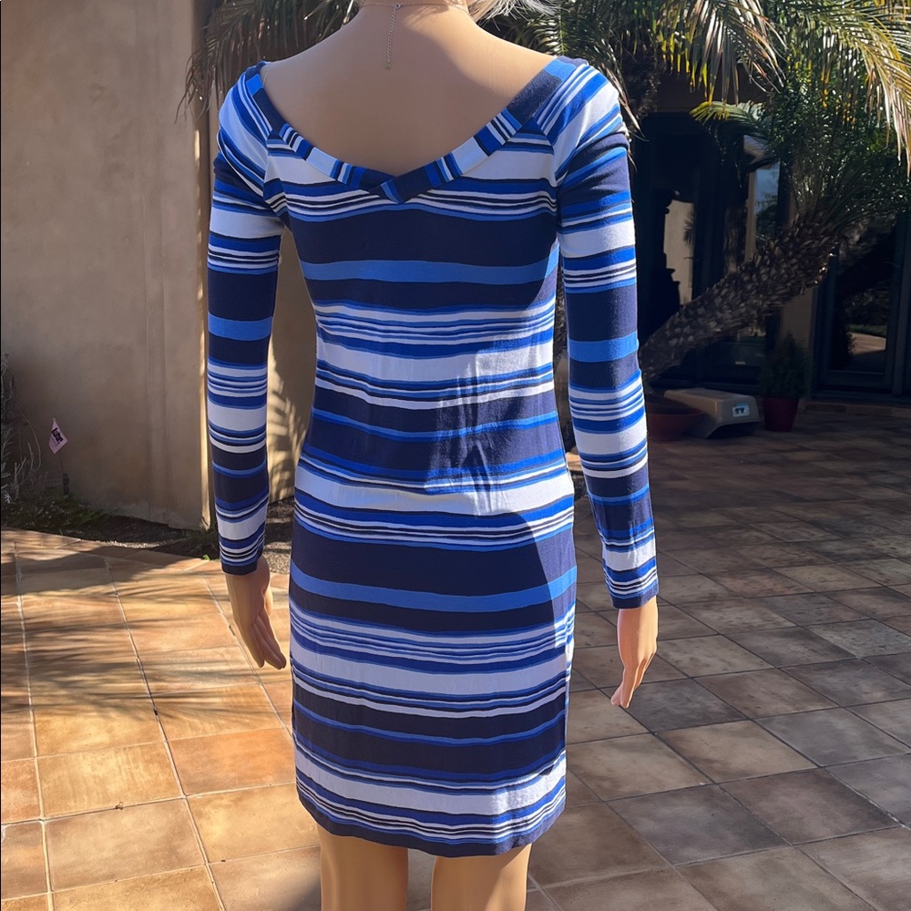 Sporty Lily Pulitzer Striped Blue Long-Sleeve V-Neck Dress - Picture 4 of 8
